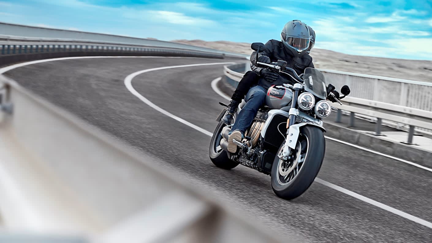 Triumph rocket 3 drag race online